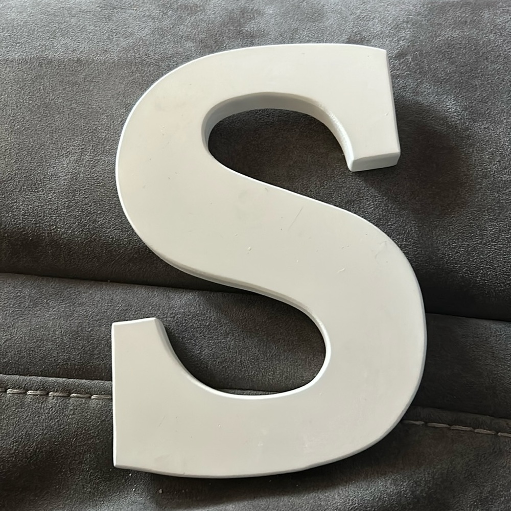 Wall hanging white Letter S